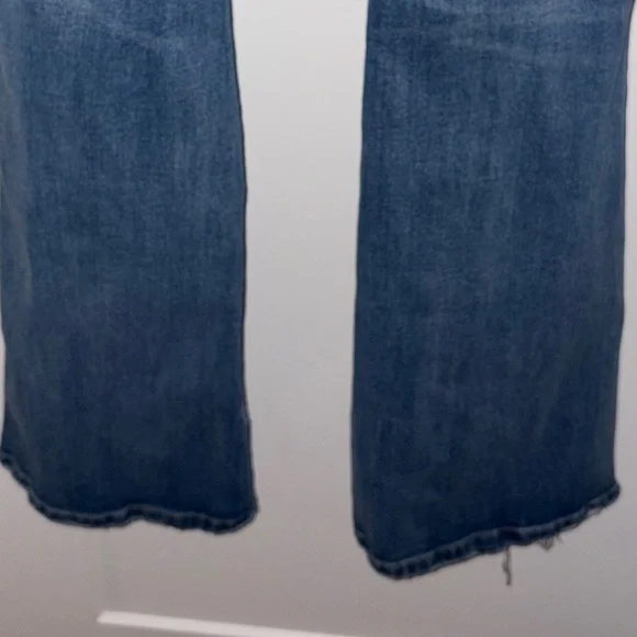 KanCan Bella high rise flare jeans sz 9/28 EUC - Picture 6 of 8